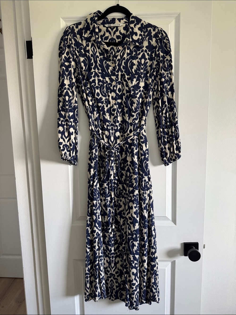 Zara Navy and White Printed Maxi Dress with Tie Waist
